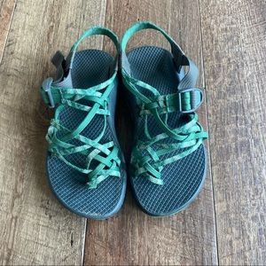 Chaco ZX/2 classic green strappy sport sandals size 5